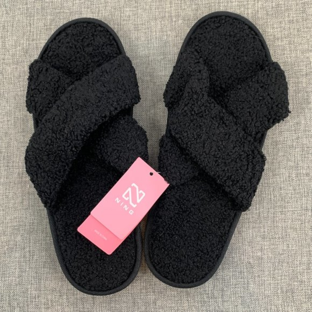 New! Docosy Fuzzy Slippers Black Comfy Crisscross House Shoes Memory Foam 44/45